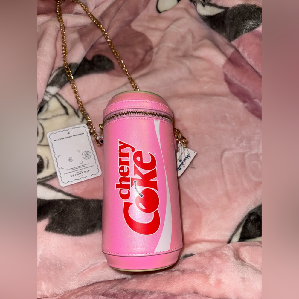 VIRAL CHERRY COKE BAG